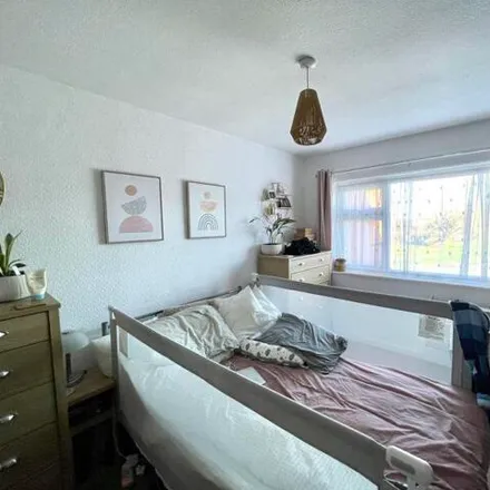 Image 5 - Maunds Hatch, Latton Bush, CM18 7JH, United Kingdom - Apartment for sale