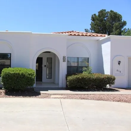Rent this 4 bed house on 634 Willow Glen Drive in El Paso, TX 79922