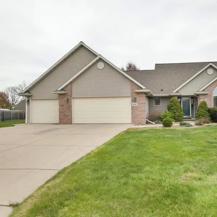 Image 1 - 1692 Shallow Creek Court, Howard, WI 54313, USA - House for sale