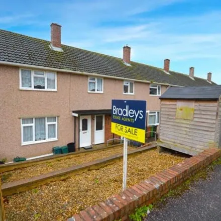 Buy this 3 bed townhouse on 22 Redhills Close in Exeter, EX4 1SE