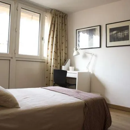 Rent this 5 bed apartment on Madrid in Shower & Gay Sex Bar, Calle de Pelayo