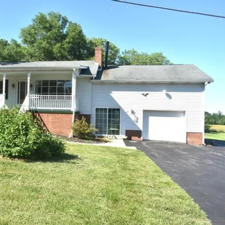 Rent this 3 bed house on 6766 Fish Hatchery Road in Lewistown, Frederick County