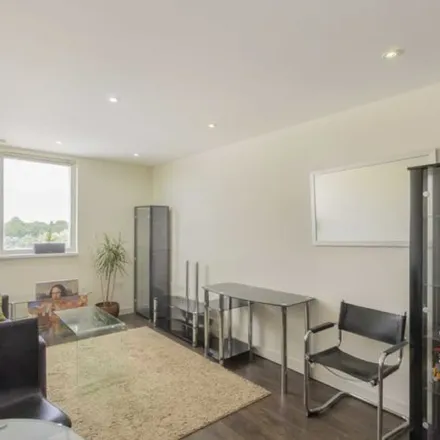 Rent this 1 bed apartment on EC Cycling Coach and Personal Trainer in Orchard Road, London