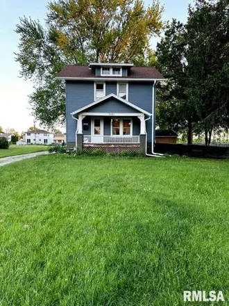Buy this 2 bed house on 1867 North Elsie Avenue in Davenport, IA 52804