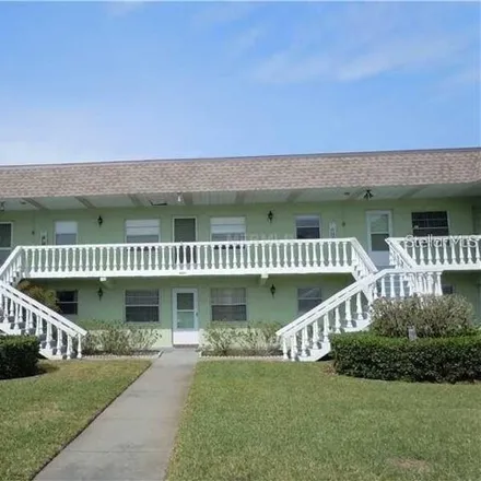 Rent this 1 bed condo on 924 Oak Circle in Tarpon Springs, FL 34689