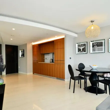 Image 4 - Hamilton House, 6 Nine Elms Lane, London, SW8 2JE, United Kingdom - Apartment for rent