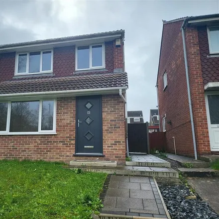 Rent this 3 bed duplex on 10 Ash Close in Bristol, BS34 6RE