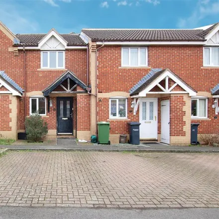 Rent this 2 bed house on Pettys Close in Cheshunt, EN8 0EW