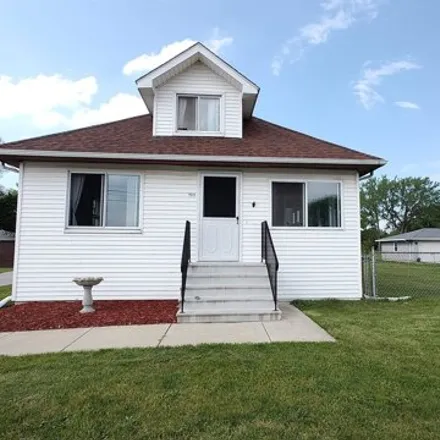 Buy this 4 bed house on 2941 Midland Road in Monitor Township, MI 48706