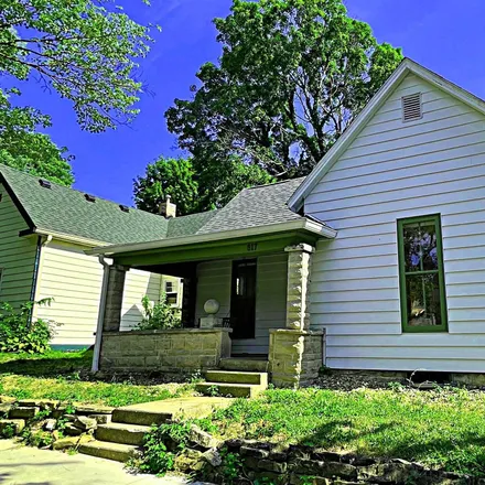 Buy this 2 bed house on 817 West 6th Street in Bloomington, IN 47404