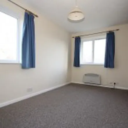 Image 5 - Blencarn Close, Woking, GU21 3RW, United Kingdom - Apartment for rent