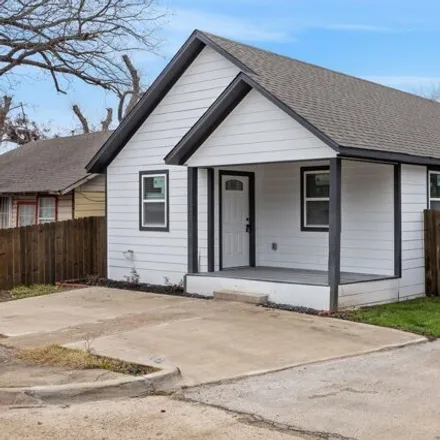 Buy this 3 bed house on 551 Tama Street in Oak Cliff, Dallas