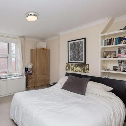 Image 4 - Jacobson House, Old Castle Street, Spitalfields, London, E1 7TW, United Kingdom - Apartment for rent