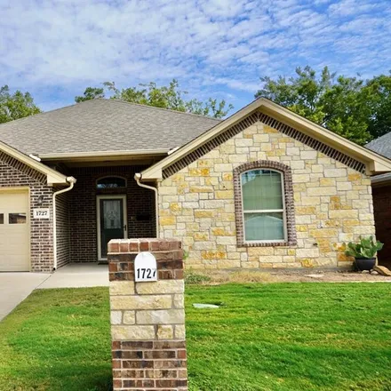 Buy this 3 bed house on 1727 Sully Court in Stephenville, TX 76401
