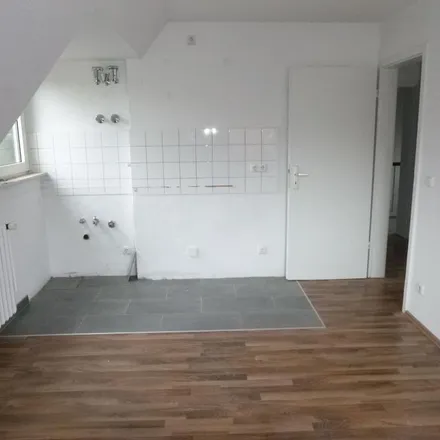 Rent this 2 bed apartment on Nienkampstraße 24 in 45896 Gelsenkirchen, Germany