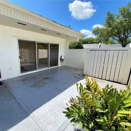 Image 3 - 8233 Southwest 81st Court, Miami-Dade County, FL 33143, USA - Townhouse for rent