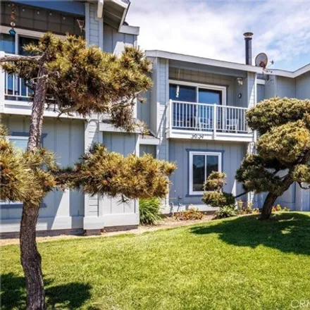 Buy this 2 bed condo on 3024 Main Street in Morro Bay, CA 93442
