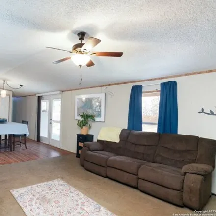 Image 4 - 4588 Lost Hills Drive, Sandy Oaks, Bexar County, TX 78112, USA - Apartment for sale