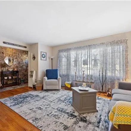 Image 6 - 16 Caro Street, New York, NY 10314, USA - Duplex for sale