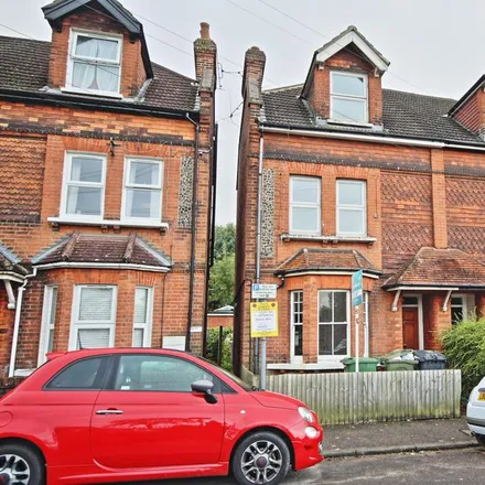 Rent this 1 bed apartment on Recreation Road in Guildford, GU1 1HQ