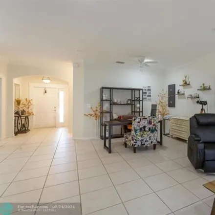 Image 6 - 4761 Southwest 13th Street, Lakeview, Deerfield Beach, FL 33442, USA - House for sale