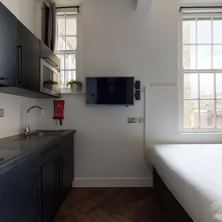Image 9 - 42 Donne Place, London, SW3 2NQ, United Kingdom - Apartment for rent