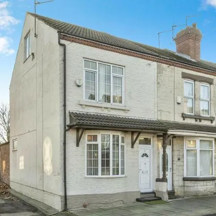 Buy this 3 bed duplex on Exchange Street in Doncaster, DN1 3QW