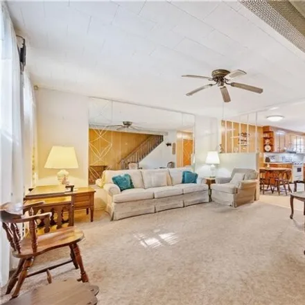 Image 4 - 1965 East 28th Street, New York, NY 11229, USA - House for sale
