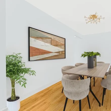 Image 2 - 2080 Barnes Avenue, New York, NY 10462, USA - Condo for sale