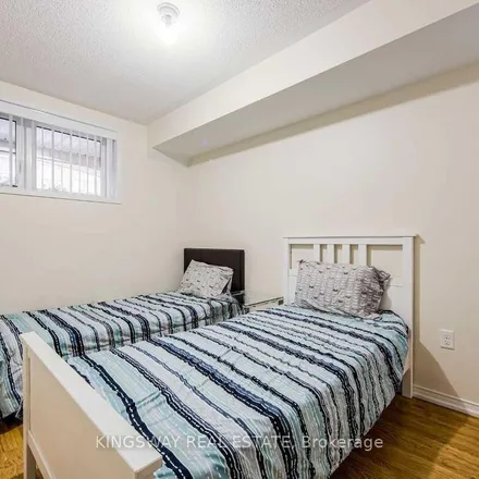 Image 1 - 40 Dundas Street East, Oakville, ON L6H 0G6, Canada - Townhouse for rent