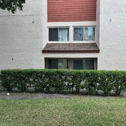 Buy this 2 bed condo on 4593 Lakeway Drive in Orange County, FL 32839
