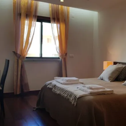 Rent this 2 bed condo on Rua de Portugal in 2675-272 Odivelas, Portugal