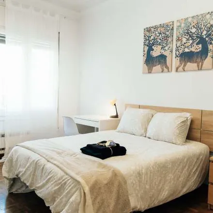 Image 7 - Carrer de Provença, 192, 194, 08001 Barcelona, Spain - Apartment for rent