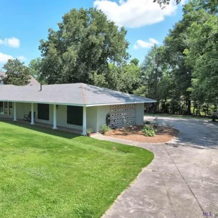 Buy this 3 bed house on Chateau Jon in Denham Springs, LA 70726