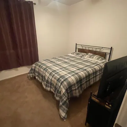 Rent this 1 bed room on Vahan Court in Lancaster, CA 93536
