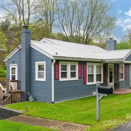 Buy this 2 bed house on Pelican's SnoBalls of Woodfin in 235 Weaverville Road, Asheville