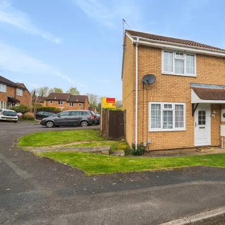 Rent this 2 bed house on Chives Way in Swindon, SN2 2SZ