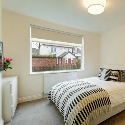 Image 4 - 52 Estcourt Terrace, Leeds, LS6 3EX, United Kingdom - Duplex for rent