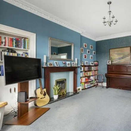 Image 4 - 58 Belgrave Road, City of Edinburgh, EH12 6NQ, United Kingdom - Apartment for sale