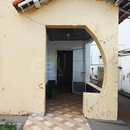Buy this 3 bed house on Avenida Sallum in Vila Bela Vista, São Carlos - SP