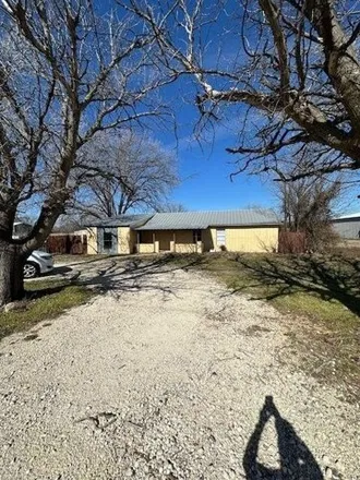 Rent this 3 bed house on 6672 County Road 120 in Clyde, Callahan County