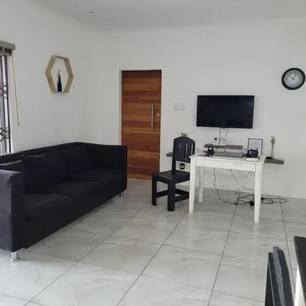 Rent this 3 bed apartment on Mimosa Road in Nelson Mandela Bay Ward 6, Gqeberha
