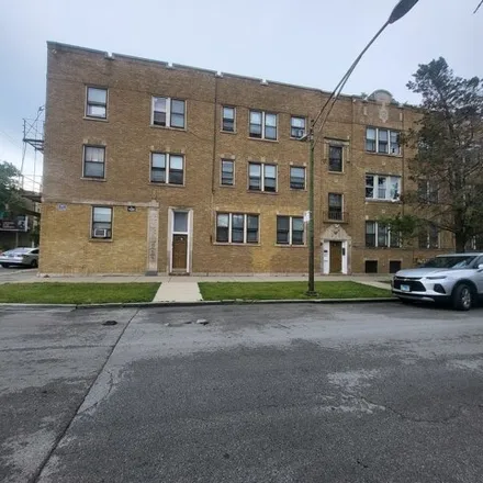 Rent this 1 bed house on 2033 E 75th St Unit 1S in Chicago, Illinois