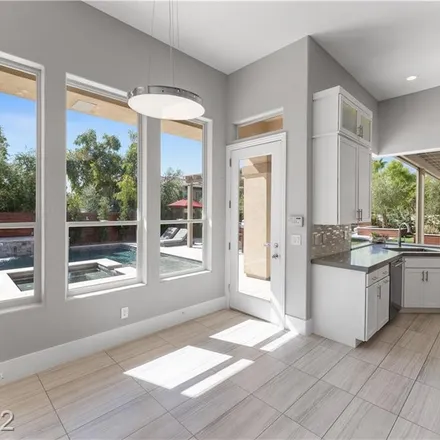 Image 9 - 10961 Willow Heights Drive, Summerlin South, NV 89135, USA - House for sale