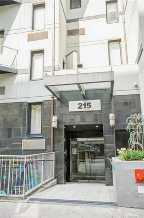 Buy this 1 bed condo on 215 East 81st Street in New York, NY 10028