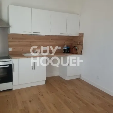 Rent this 3 bed apartment on 35 Rue Dubois Meynardie in 17320 Marennes-Hiers-Brouage, France