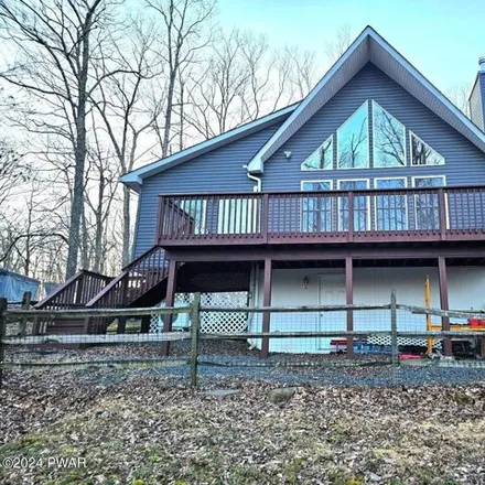 Buy this 3 bed house on 675 Lamplighter Lane in Masthope Rapids, Pike County