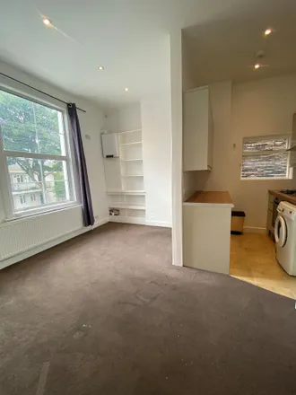 Image 2 - Hayter Road, London, SW2 5AA, United Kingdom - Apartment for rent