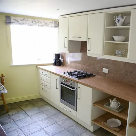 Rent this 2 bed house on Castle Cary in BA7 7AT, United Kingdom