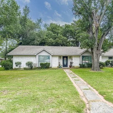 Buy this 3 bed house on 1425 Ficklin Avenue in Corsicana, TX 75110